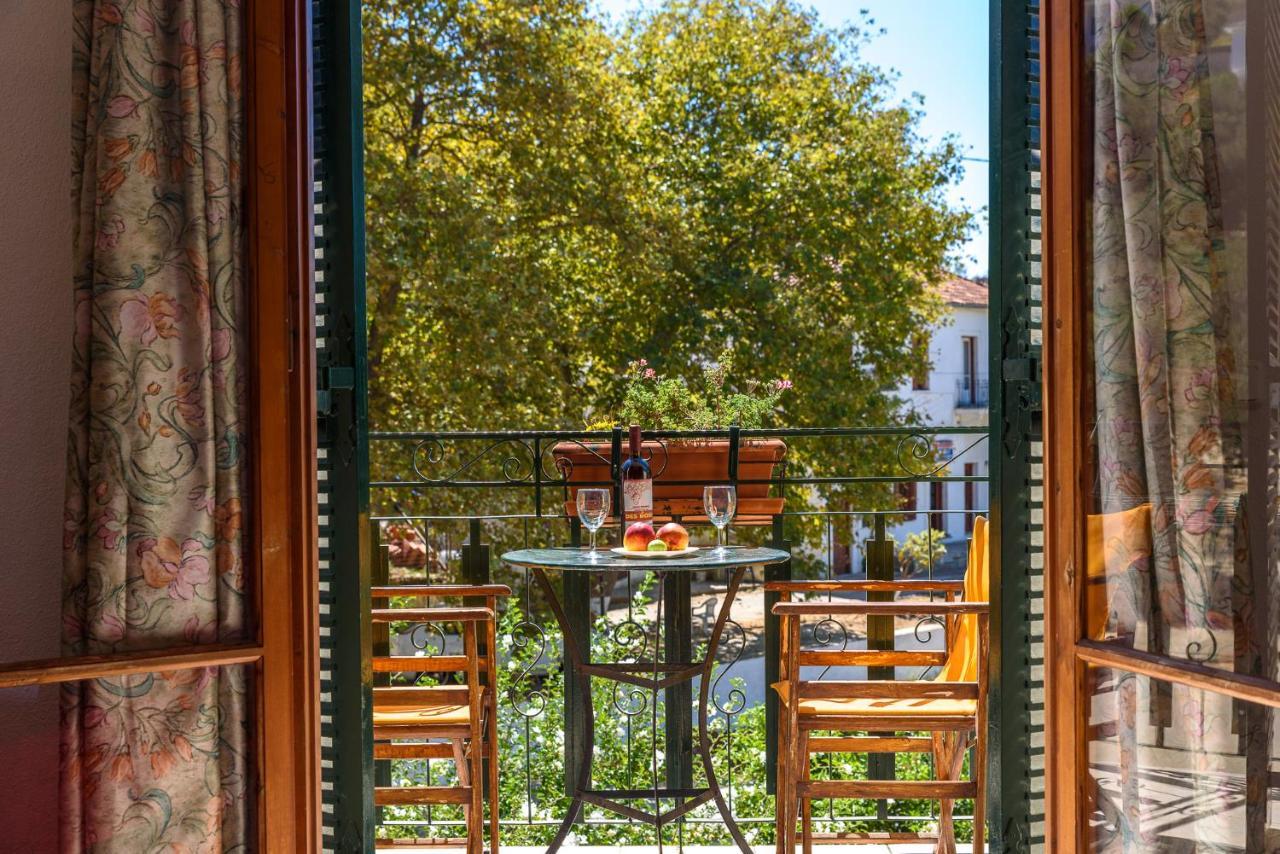 Des Roses Hotel Platanias  Exterior photo