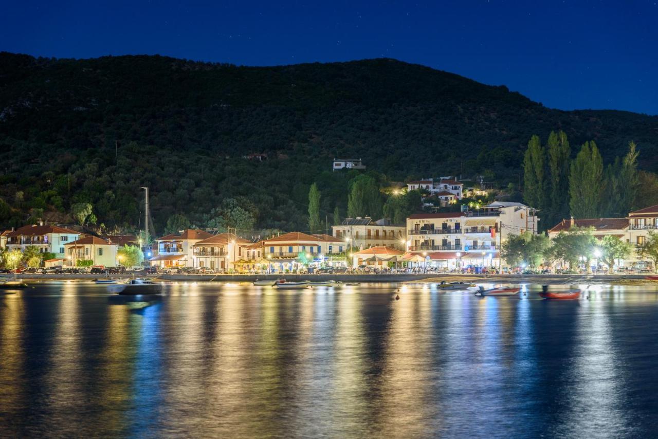 Des Roses Hotel Platanias  Exterior photo